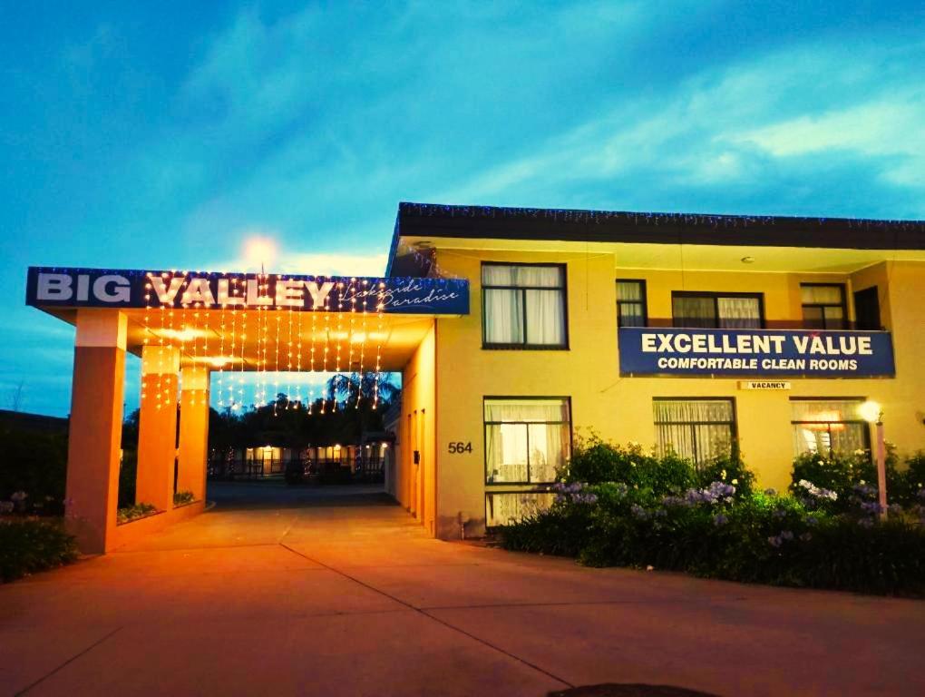 Big Valley Lakeside Paradise Motor Inn Shepparton Exterior foto